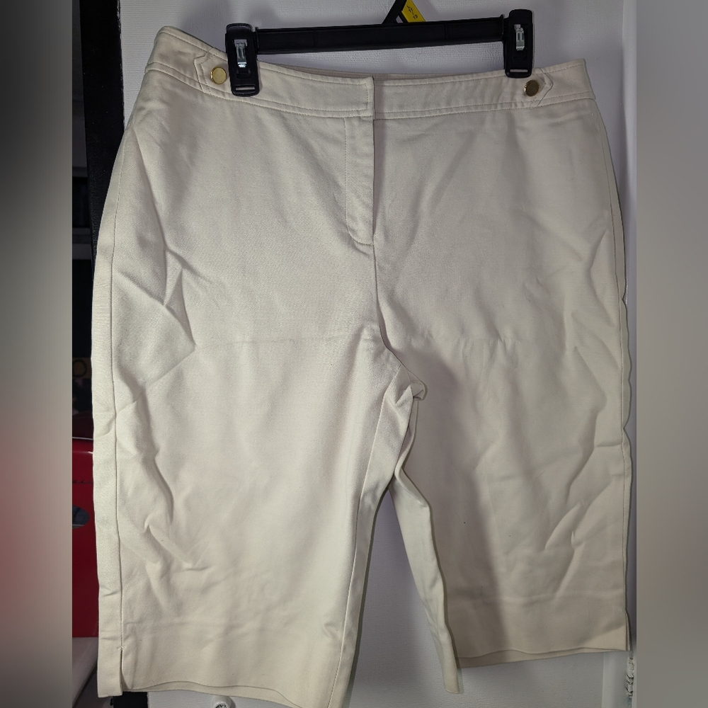 Ladies 14 Rafaella knee length fancy khaki shorts